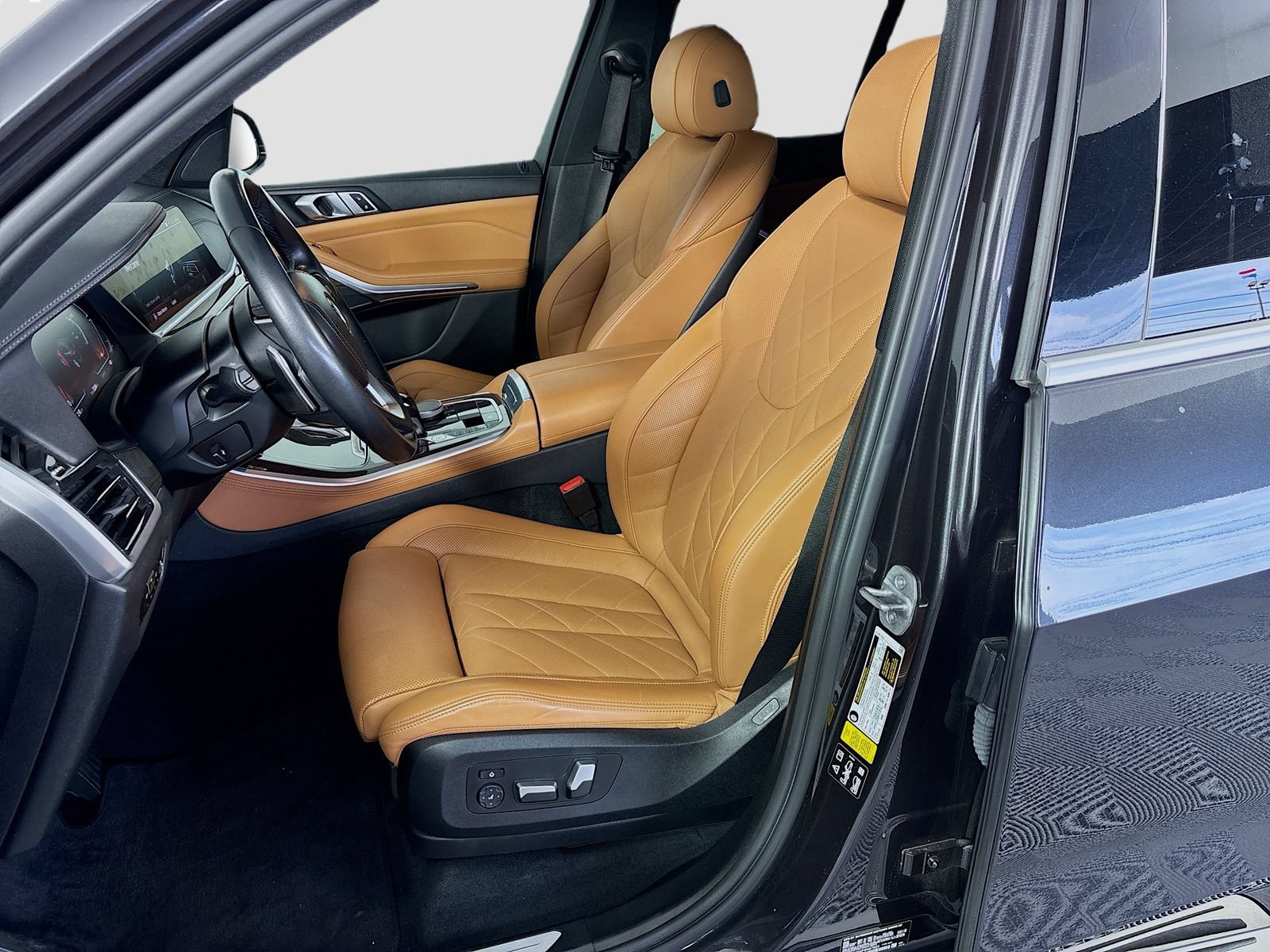Used 2023 BMW X5 xDrive40i w/ Parking Assistance Package AWD/4WD image 21