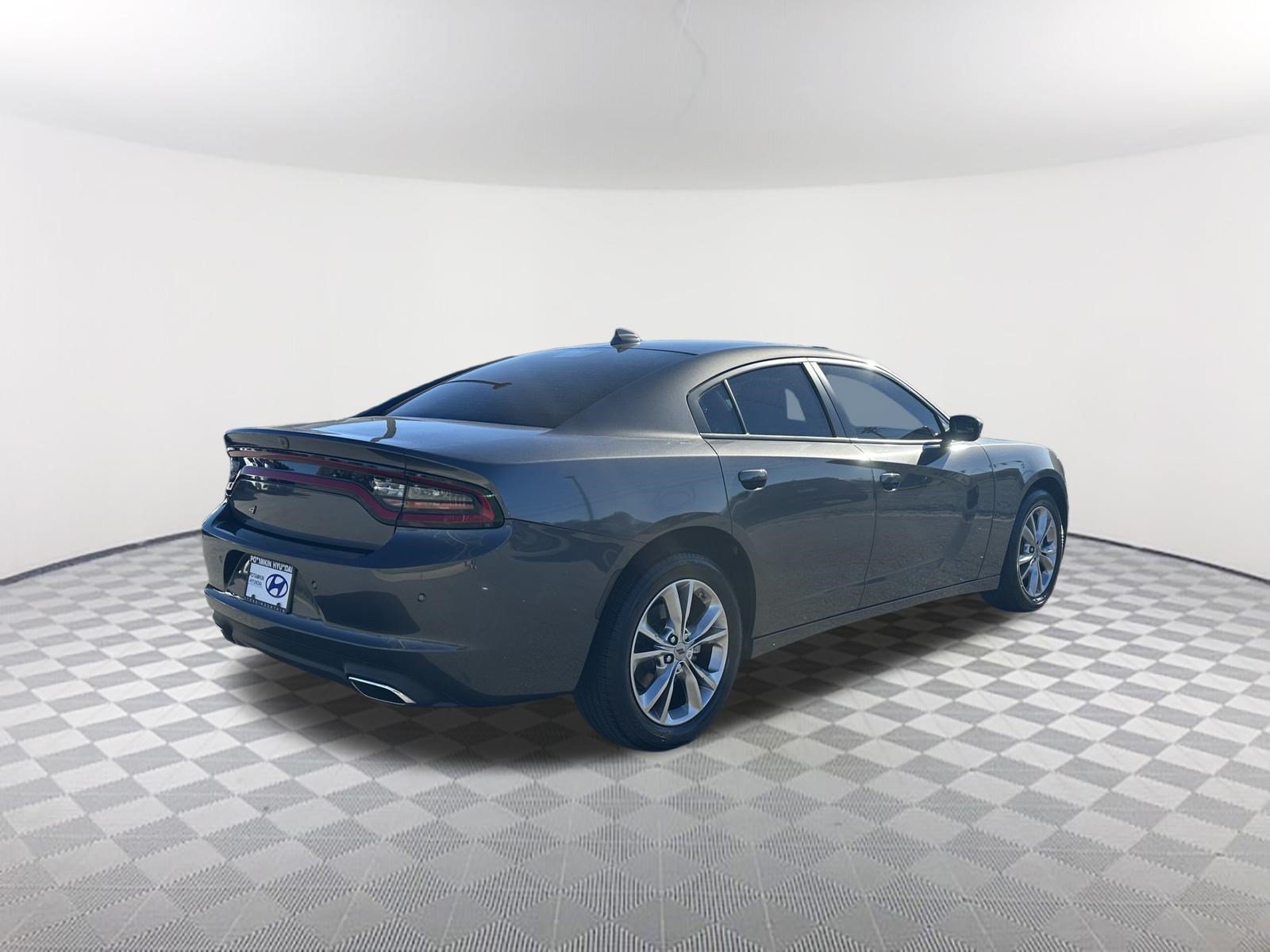 Used 2022 Dodge Charger SXT AWD/4WD image 5