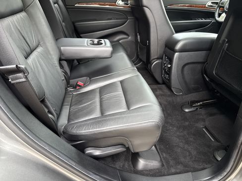 Used 2012 Jeep Grand Cherokee Limited w/ Trailer Tow Group AWD/4WD image 15