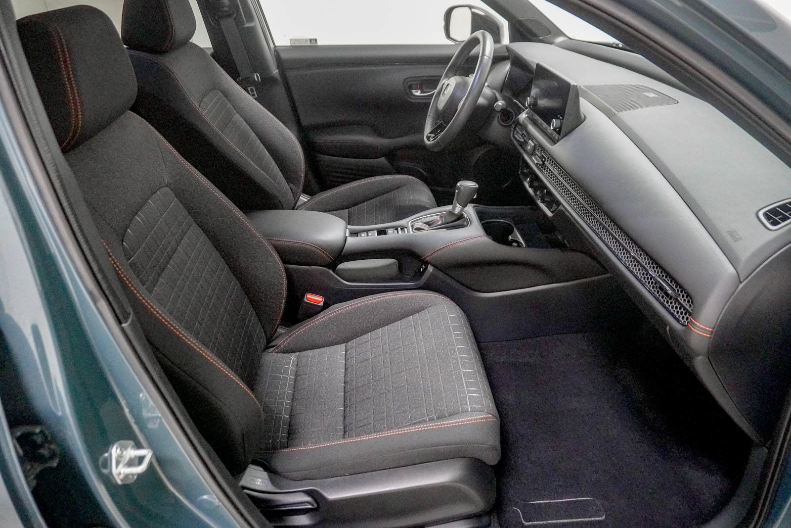 Certified 2024 Honda HR-V Sport image 29