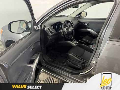 Used 2012 Mitsubishi Outlander SE AWD/4WD image 8