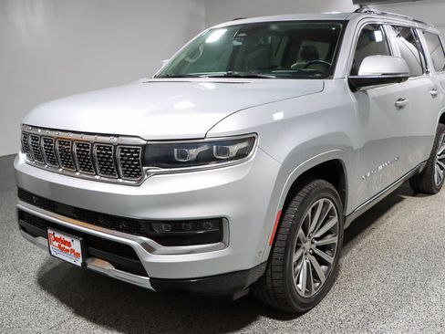 Used 2022 Jeep Grand Wagoneer Series II w/ Convenience Group III AWD/4WD image 36