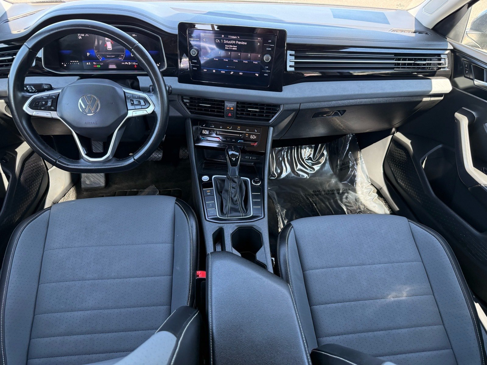 Used 2025 Volkswagen Jetta SE FWD image 28