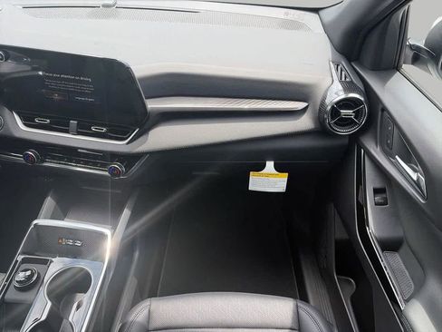 New 2026 Chevrolet Equinox LT w/ Convenience Package II FWD image 13