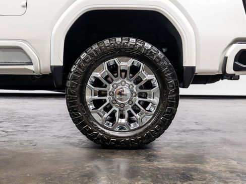 Used 2024 GMC Sierra 2500 Denali w/ Denali Reserve Package AWD/4WD image 16