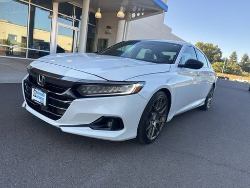 Used 2022 Honda Accord Sport image 15