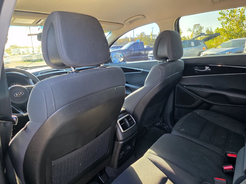 Used 2016 Kia Sorento LX AWD/4WD image 19
