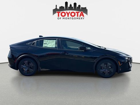 New 2026 Toyota Prius LE image 2