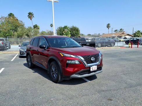 Used 2023 Nissan Rogue S image 7