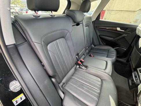 Used 2020 Audi Q5 2.0T Premium w/ Convenience Package AWD/4WD image 17