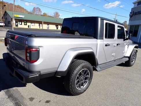 Used 2020 Jeep Gladiator Overland image 8