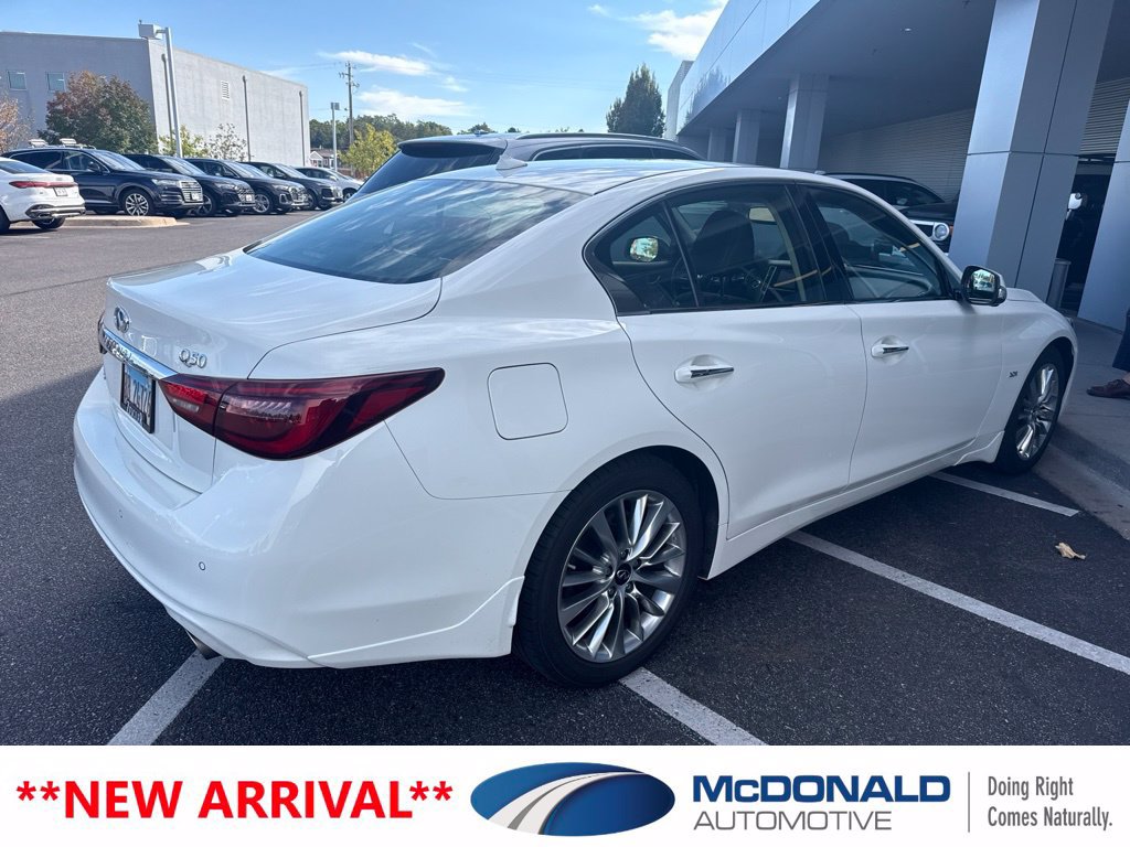 Used 2020 INFINITI Q50 Luxe w/ Essential Package (3.0T Luxe) AWD/4WD image 3