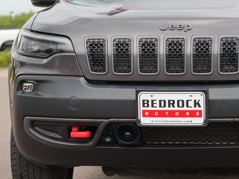Used 2022 Jeep Cherokee Trailhawk w/ Sun, Sound & Nav Group AWD/4WD image 9