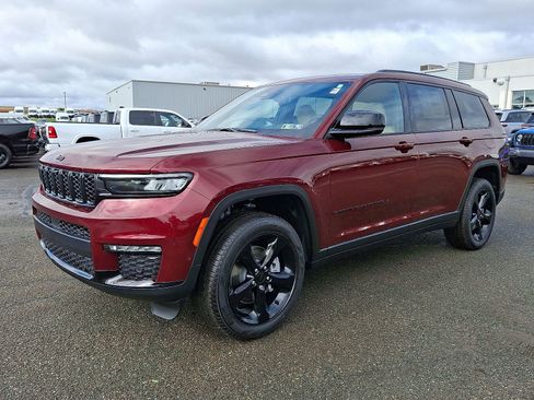 New 2025 Jeep Grand Cherokee L Limited w/ Luxury Tech Group II AWD/4WD image 2