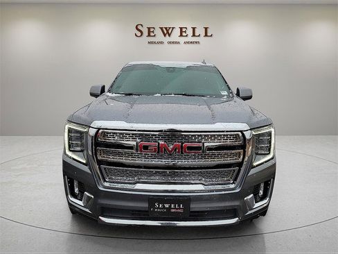 Used 2022 GMC Yukon SLT w/ SLT Premium Package image 8