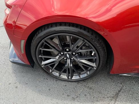 Used 2018 Chevrolet Camaro ZL1 RWD image 25