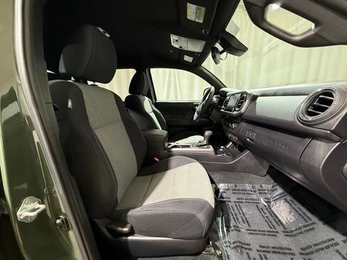 Certified 2022 Toyota Tacoma TRD Sport image 19