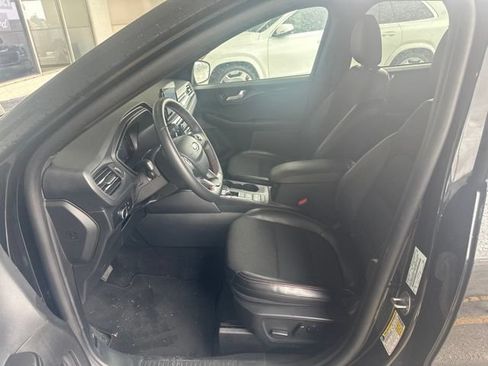 Used 2025 Ford Escape ST-Line AWD/4WD image 6