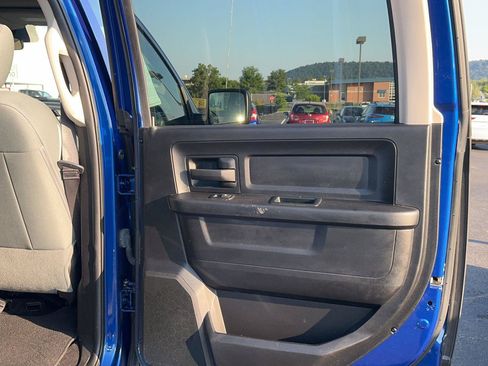 Used 2017 RAM 1500 Express AWD/4WD image 28
