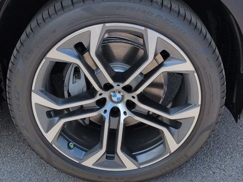 New 2026 BMW X5 xDrive40i w/ Climate Comfort Package AWD/4WD image 11