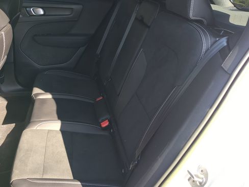 Used 2023 Volvo XC40 Recharge Plus image 46