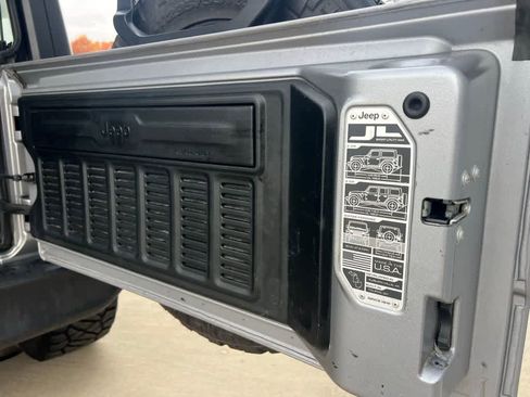 Used 2020 Jeep Wrangler Unlimited Sport S image 28