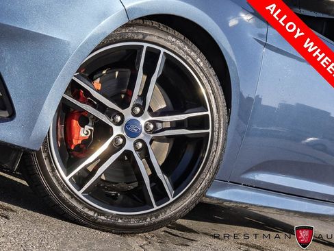 Used 2018 Ford Focus ST w/ Equipment Group 402A image 4