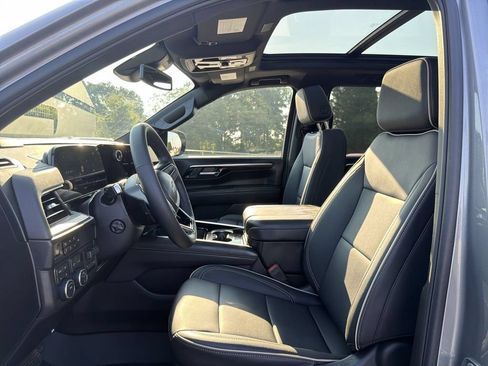 Used 2026 Chevrolet Tahoe Premier w/ Sun And Tow Package AWD/4WD image 19