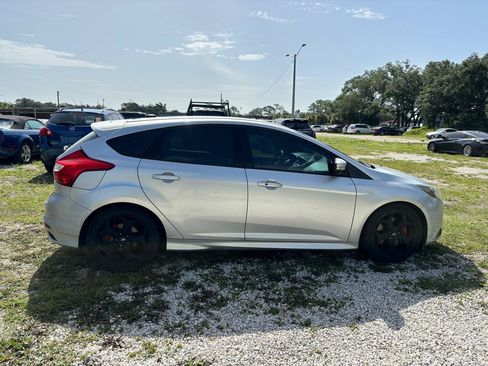 Used 2014 Ford Focus ST FWD image 6