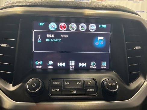 Used 2017 GMC Acadia SLT image 25