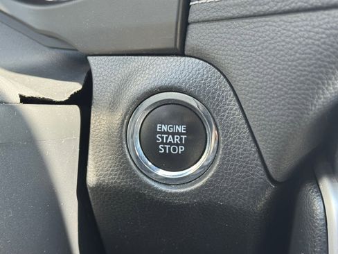 Used 2019 Toyota RAV4 XLE Premium w/ Cold Weather Package AWD/4WD image 7