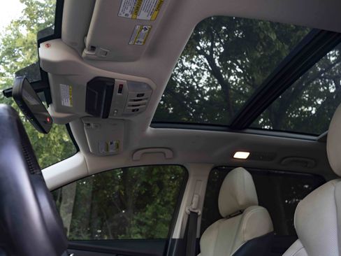Used 2019 Subaru Ascent Limited AWD/4WD image 33