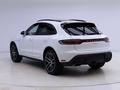 Used 2025 Porsche Macan AWD/4WD image 3