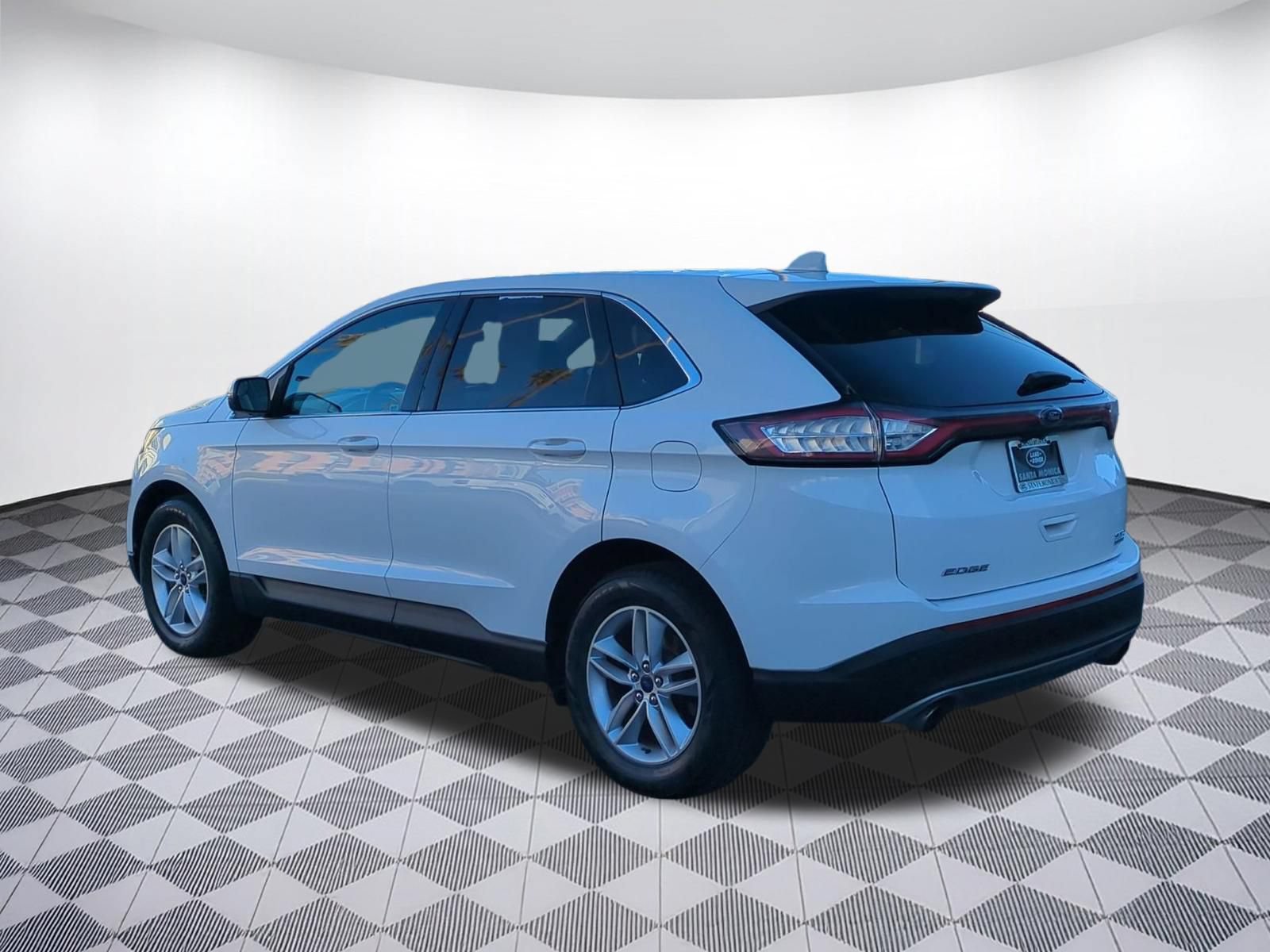 Used 2016 Ford Edge SEL w/ Equipment Group 201A FWD image 2
