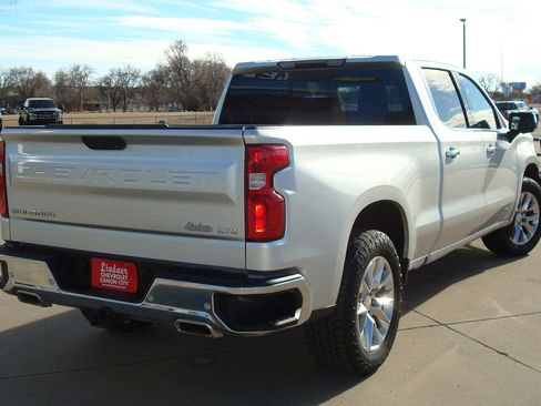 Used 2022 Chevrolet Silverado 1500 LTZ image 4
