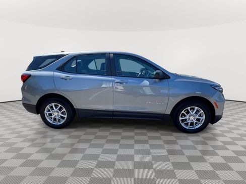 Used 2024 Chevrolet Equinox LS FWD image 7
