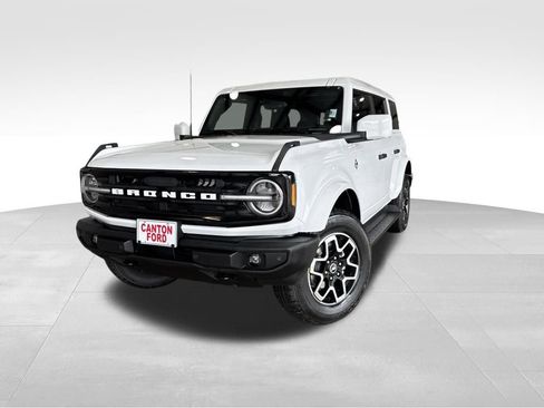 New 2026 Ford Bronco Outer Banks image 1
