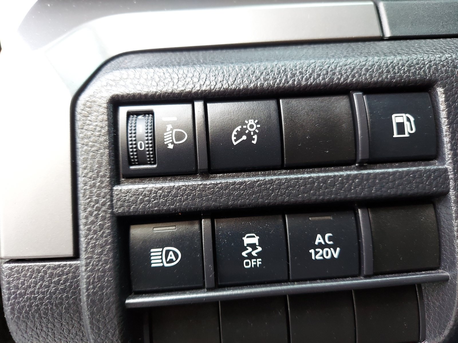Used 2024 Toyota Tacoma TRD Off-Road AWD/4WD image 26