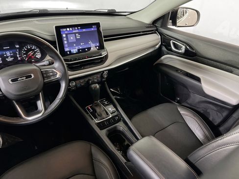 Used 2022 Jeep Compass Limited image 21