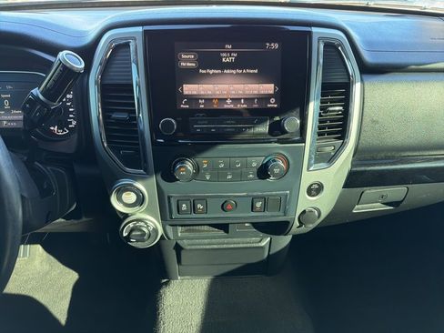 Used 2021 Nissan Titan SV AWD/4WD image 24
