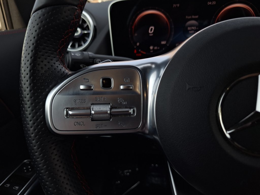Used 2021 Mercedes-Benz GLA 250 4MATIC image 16