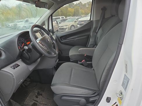 Used 2019 Nissan NV200 SV w/ Navigation Package image 10