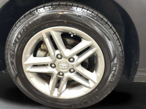 Used 2021 Hyundai Kona SE FWD image 16