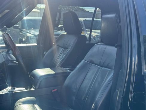 Used 2016 Lincoln Navigator L Select image 9