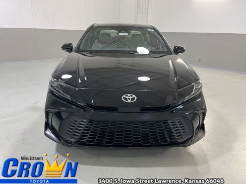 New 2026 Toyota Camry SE FWD image 2