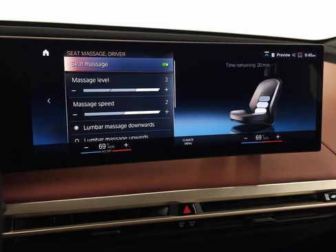 Used 2023 BMW iX xDrive50 w/ Premium Package image 34