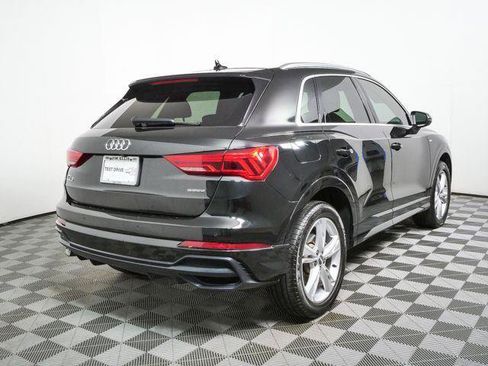 Used 2020 Audi Q3 2.0T Premium w/ Convenience Package AWD/4WD image 3