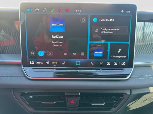New 2026 Volkswagen Tiguan SE R-Line FWD image 17