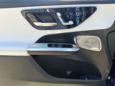 Certified 2025 Mercedes-Benz GLC 300 4MATIC image 12