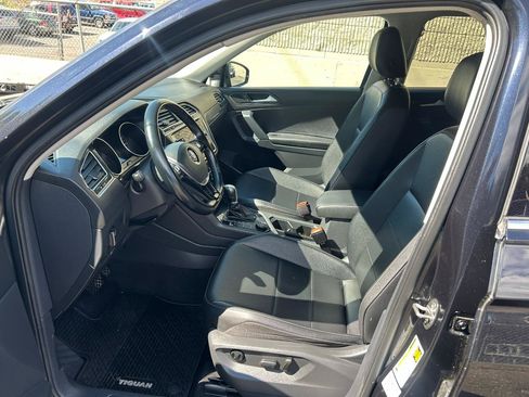 Used 2019 Volkswagen Tiguan SE AWD/4WD image 9